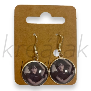 Fülbevaló - Wednesday táncol fülbevaló