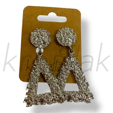 Ezüst színű háromszög fülbevaló