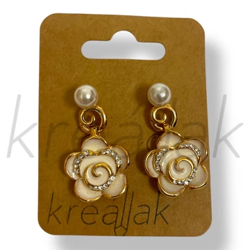 Fehér rózsás fülbevaló