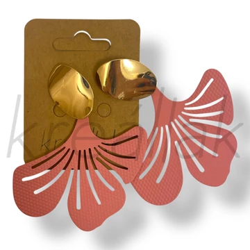 Rózsaszín virág szirom fülbevaló