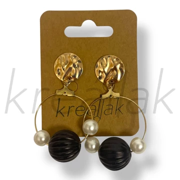 Fekete gömbös fülbevaló