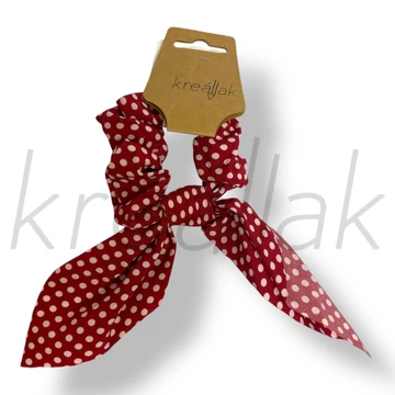 Piros-fehér pöttyös masni hajgumi