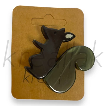 Bross - Barna mókus plasztik kitűző