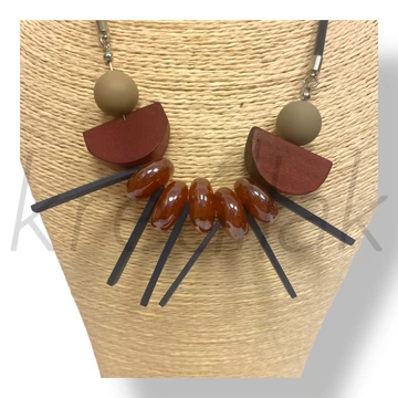 Bordó fa gyöngyös nyaklánc