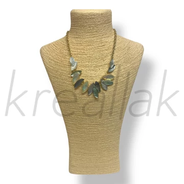 Kék leveles nyaklánc