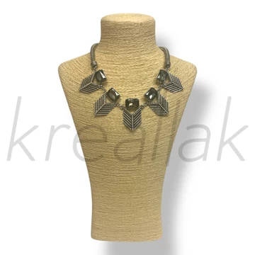 Ezüst köves nyaklánc 