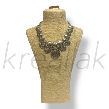 Ezüst színű mintás lapos nyaklánc