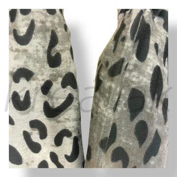 Szürke ocelot mintás sál