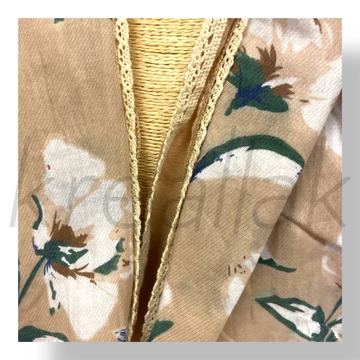 Bézs virágos kendő