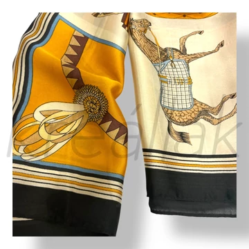 Bézs lovas selyem kendő