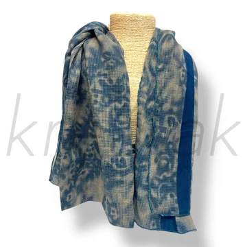 Kék mintás sál