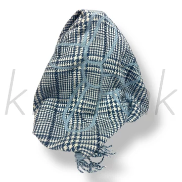 Kék lufi kutya sál