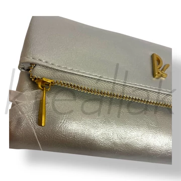 Ezüst színű pénztárca 