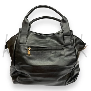 Válltáska - Fekete táska elől steppel mintával