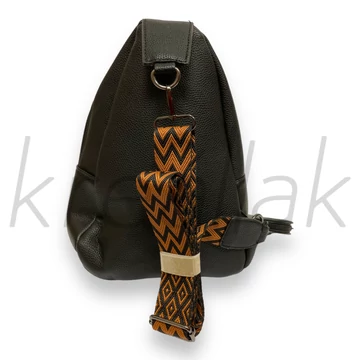 Hátitáska - Fekete mintás keresztpántos táska