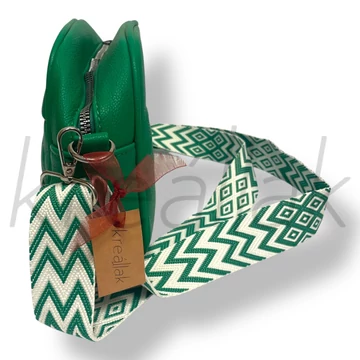 Zöld szives válltáska