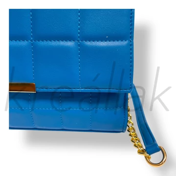 Tengerkék steppelt válltáska