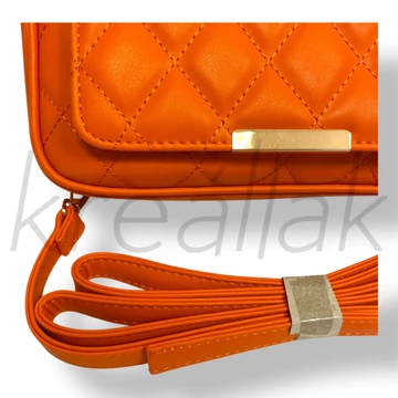 Narancssárga steppelt válltáska