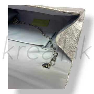 Ezüst fényes alkalmi táska