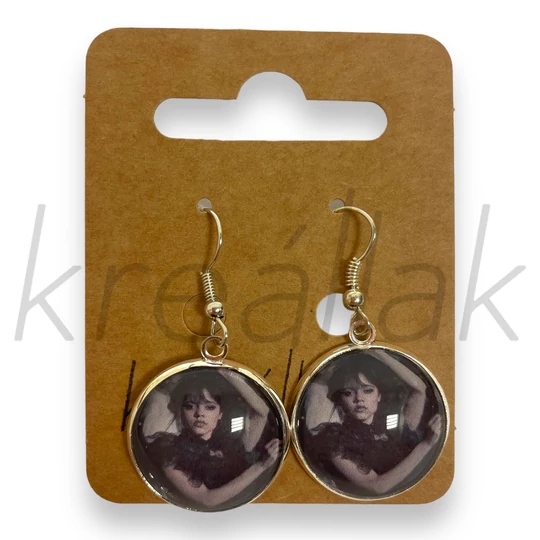 Fülbevaló - Wednesday táncol fülbevaló