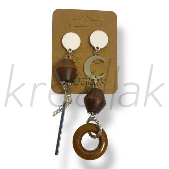 Barna holdas fülbevaló