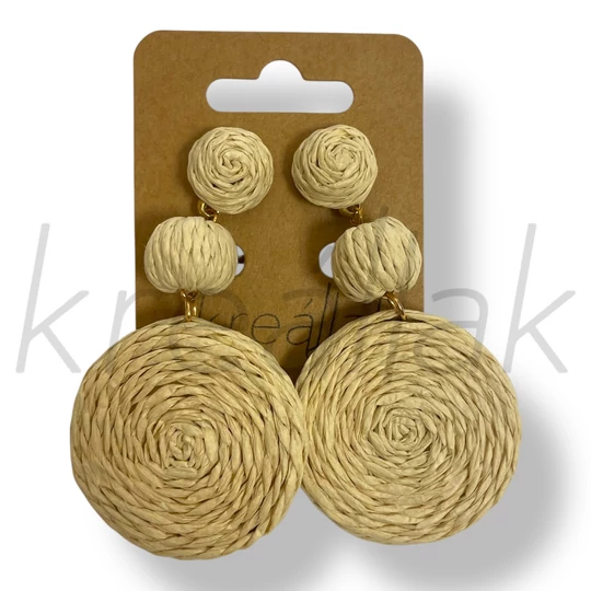 Törtfehér körös szalma fülbevaló
