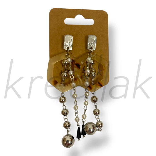 Bézs láncos gyöngyös fülbevaló