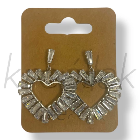 Ezüst színű szív köves fülbevaló