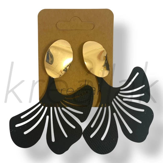 Fekete virág szirom fülbevaló