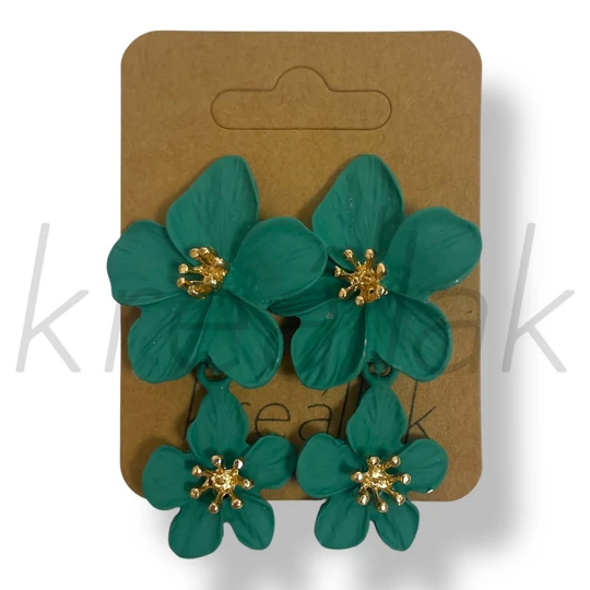 Zöld virág fém fülbevaló