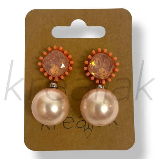 Rózsaszín gyöngyös fülbevaló