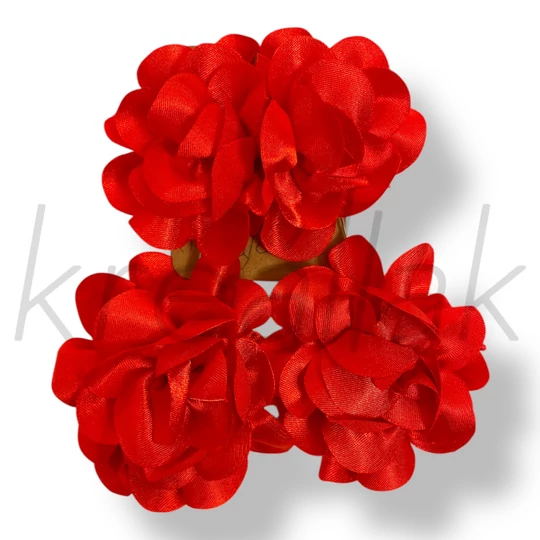 Piros szatén virág fülbevaló