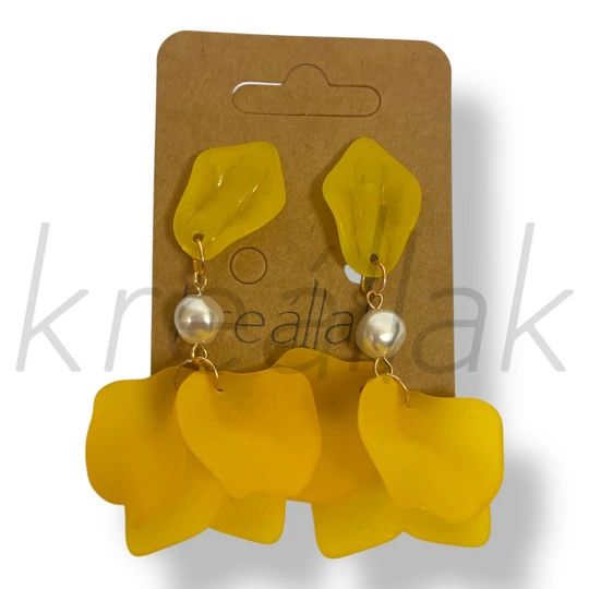 Sárga levél plasztik fülbevaló