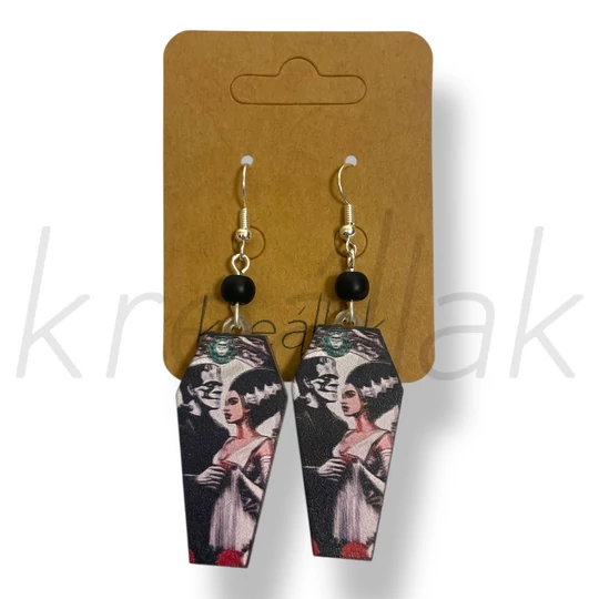 Plasztik koporsós fülbevaló