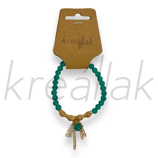 Karkötő - Türkízzöld gyöngyös karkötő fityegőkkel