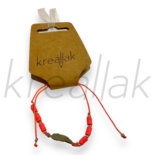 Karkötő - Pink zsinóros karkötő toll medállal