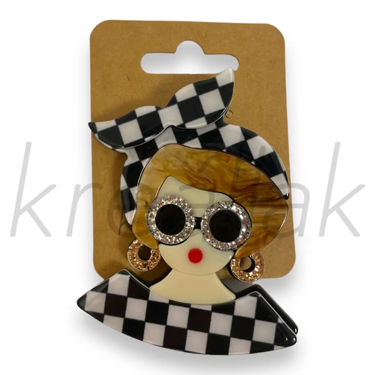 Bross - Pepita ruhás lány kitűző