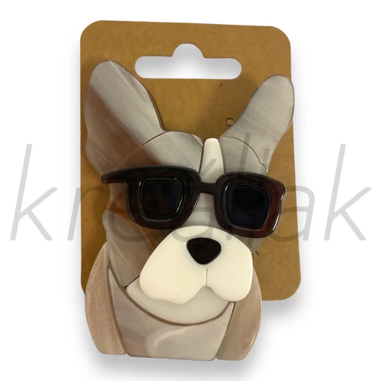 Bross - Szürke kutya kitűző