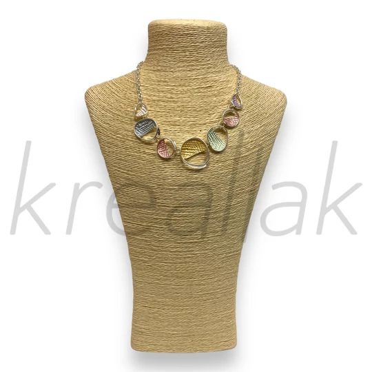 Nyaklánc - Körvonal mintás nyaklánc színes