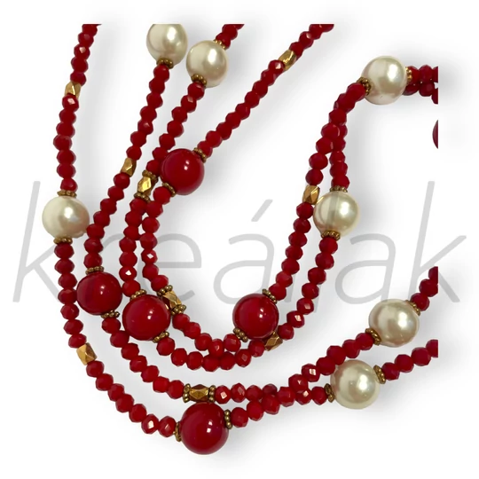 Piros gyöngyös nyaklánc