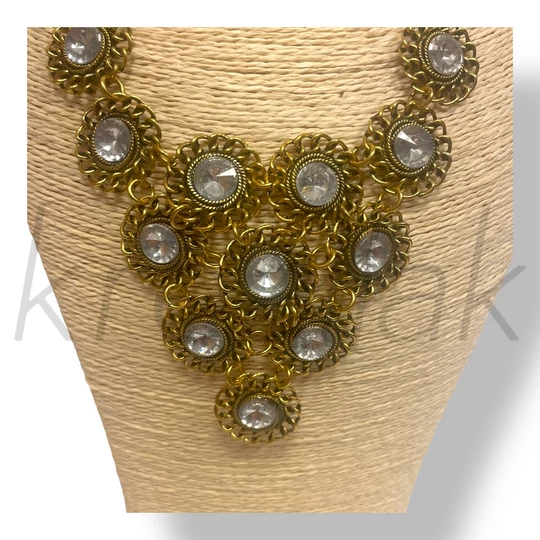 Arany színű köves nyaklánc 