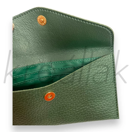 Zöld színű puha pénztárca
