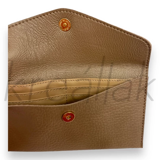 Tobe színű puha pénztárca