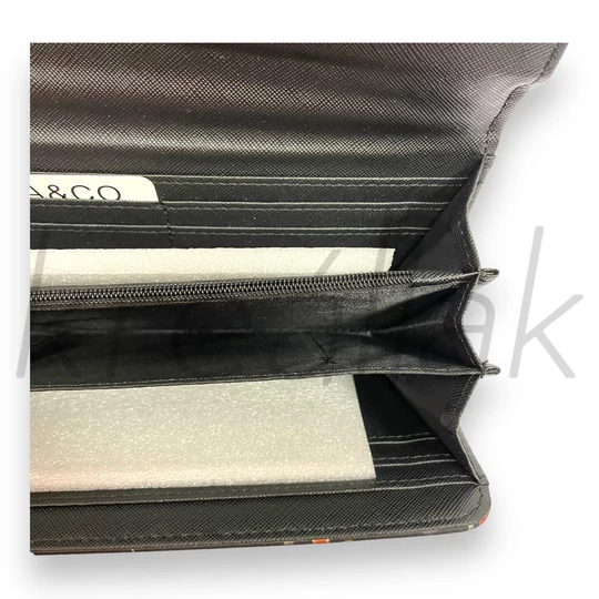 Fekete pöttyös pénztárca