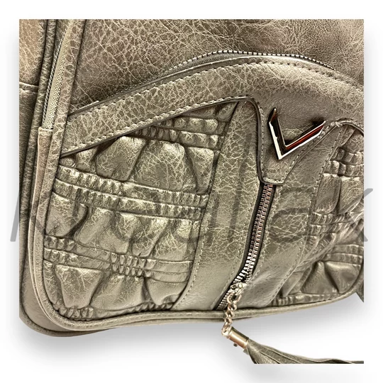 Fekete húzott hátitáska