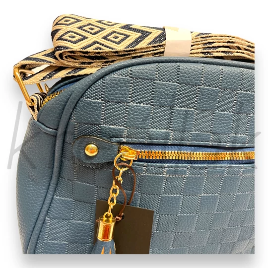 Farmerkék kocka mintás táska